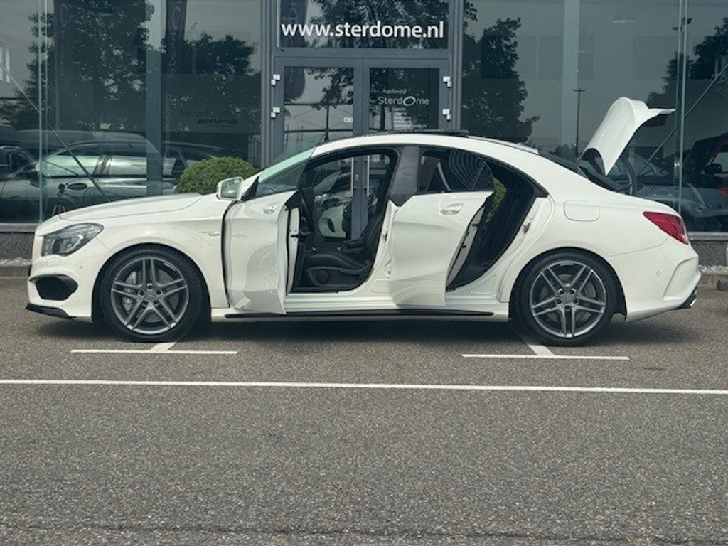 Mercedes-Benz CLA-Klasse AMG 45 4MATIC l 361 PK l Dealer onderhouden l Panoramadak l Performance stoelen l LED l THERMOTRONIC l PTS l Navi l 45361057-20.jpg | Sterdome B.V.