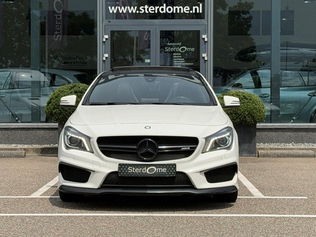 Mercedes-Benz CLA-Klasse AMG 45 4MATIC l 361 PK l Dealer onderhouden l Panoramadak l Performance stoelen l LED l THERMOTRONIC l PTS l Navi l MBUX l 45361057-3.jpg | Sterdome B.V.