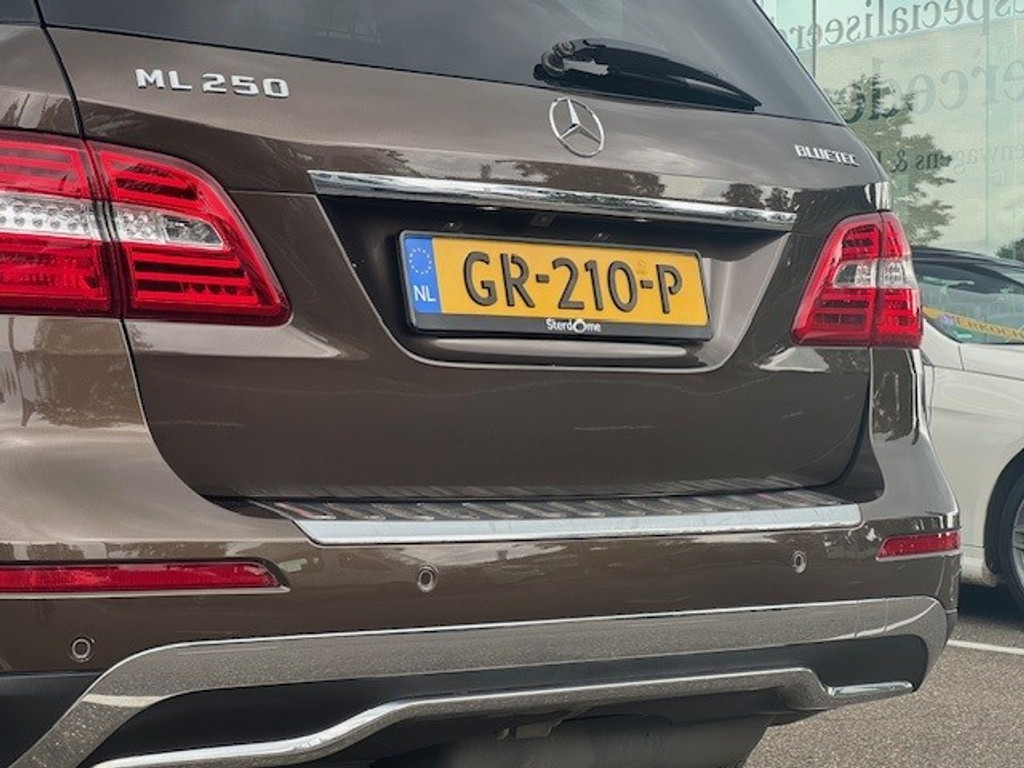 Mercedes-Benz M-Klasse 250 BlueTEC | Spiegelpakket | Air Body Controle l Trekhaak | Stoelverwarming | Inbraakalarm | Beige Kunst Leder l Comand l 45486271-11.jpg | Sterdome B.V.