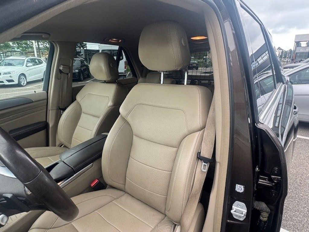 Mercedes-Benz M-Klasse 250 BlueTEC | Spiegelpakket | Air Body Controle l Trekhaak | Stoelverwarming | Inbraakalarm | Beige Kunst Leder l Comand l 45486271-14.jpg | Sterdome B.V.
