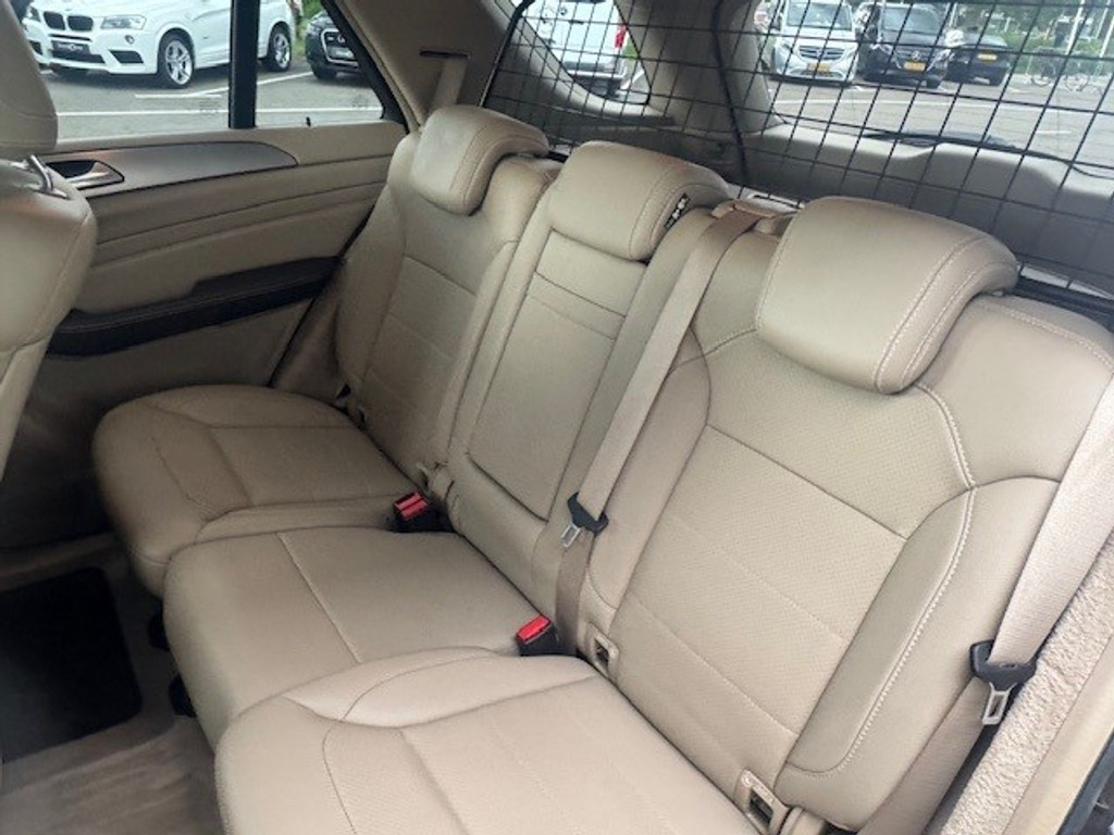 Mercedes-Benz M-Klasse 250 BlueTEC | Spiegelpakket | Air Body Controle l Trekhaak | Stoelverwarming | Inbraakalarm | Beige Kunst Leder l Comand l 45486271-15.jpg | Sterdome B.V.