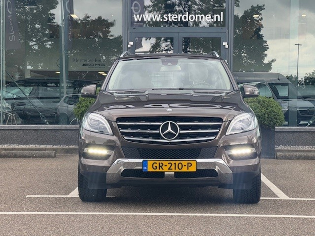 Mercedes-Benz M-Klasse 250 BlueTEC | Spiegelpakket | Air Body Controle l Trekhaak | Stoelverwarming | Inbraakalarm | Beige Kunst Leder l Comand l 45486271-4.jpg | Sterdome B.V.