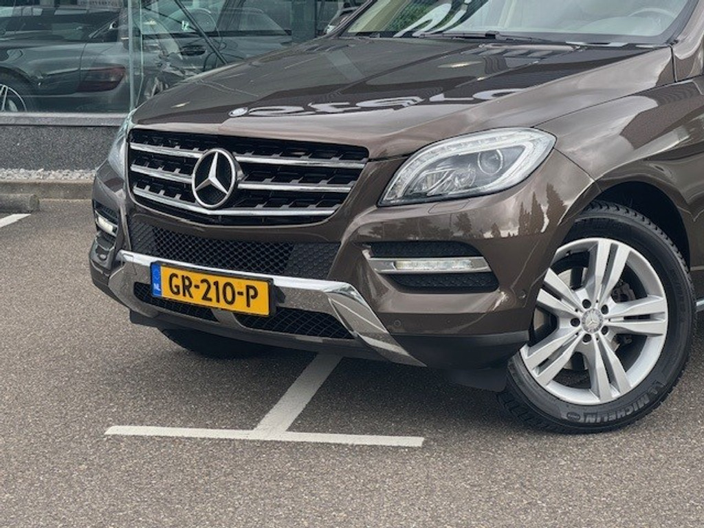 Mercedes-Benz M-Klasse 250 BlueTEC | Spiegelpakket | Air Body Controle l Trekhaak | Stoelverwarming | Inbraakalarm | Beige Kunst Leder l Comand l 45486271-6.jpg | Sterdome B.V.
