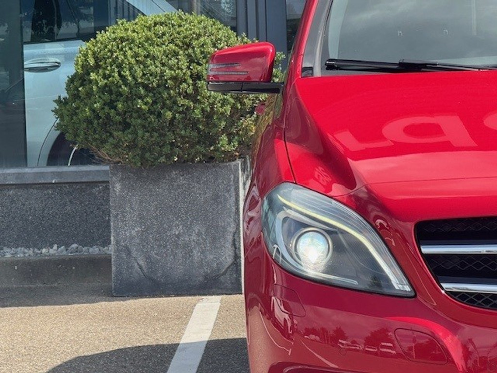 Mercedes-Benz B-Klasse 180 Ambition | Spiegelpakket | Nightpakket | Zitcomfortpakket | licht- en zichtpakket | Actieve parkeer assistent | Airco l Temp 45991801-15.jpg | Sterdome B.V.