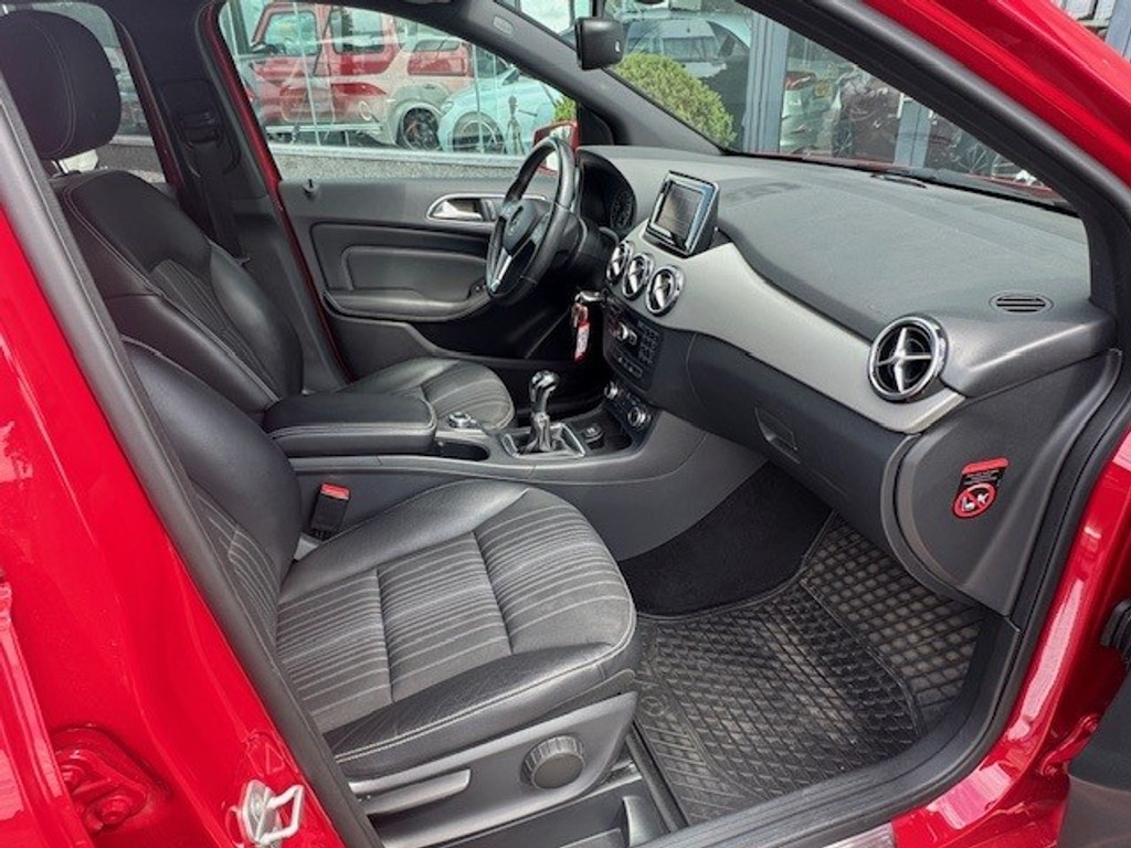 Mercedes-Benz B-Klasse 180 Ambition | Spiegelpakket | Nightpakket | Zitcomfortpakket | licht- en zichtpakket | Actieve parkeer assistent | Airco l Temp 45991801-28.jpg | Sterdome B.V.