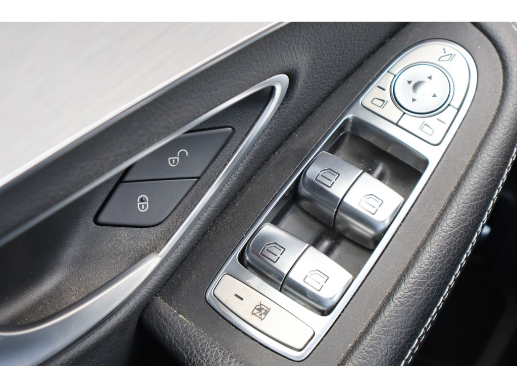 Mercedes-Benz C-Klasse 180 Business Solution AMG I Camera I Tempomaat I Stoelverwarming I Virtual dashbord I Led I Automaat I 46126525-27.jpg | Sterdome B.V.