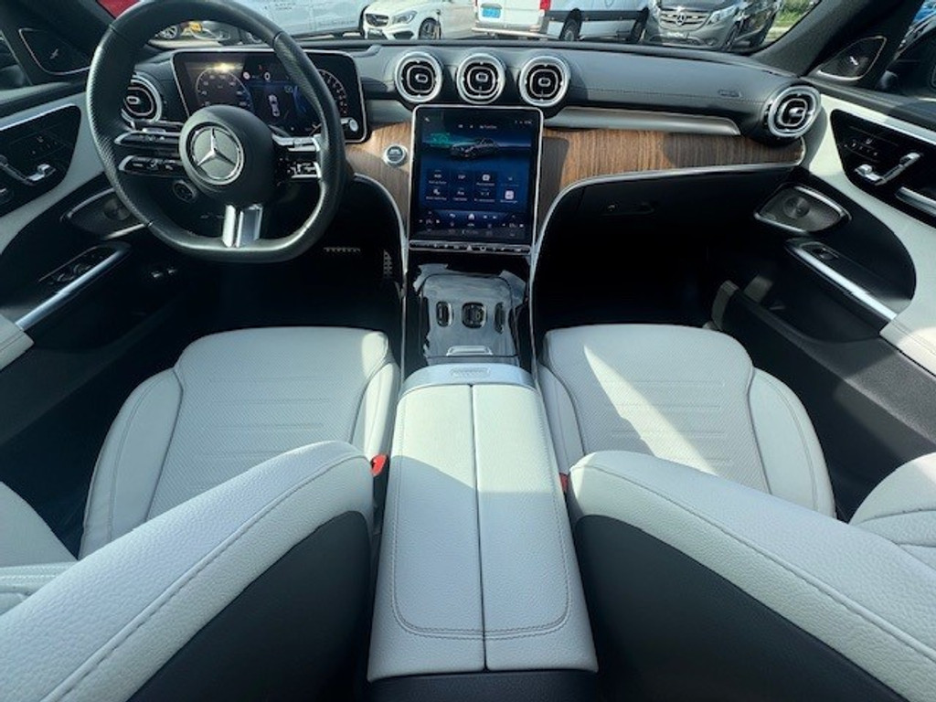 Mercedes-Benz C-Klasse 300 e AMG Line I Panorama dak I Distronic + I 360° camera I Burmester I Head-up I Digital Light I Memory I Sfeerverlichting I 46331216-1.jpg | Sterdome B.V.