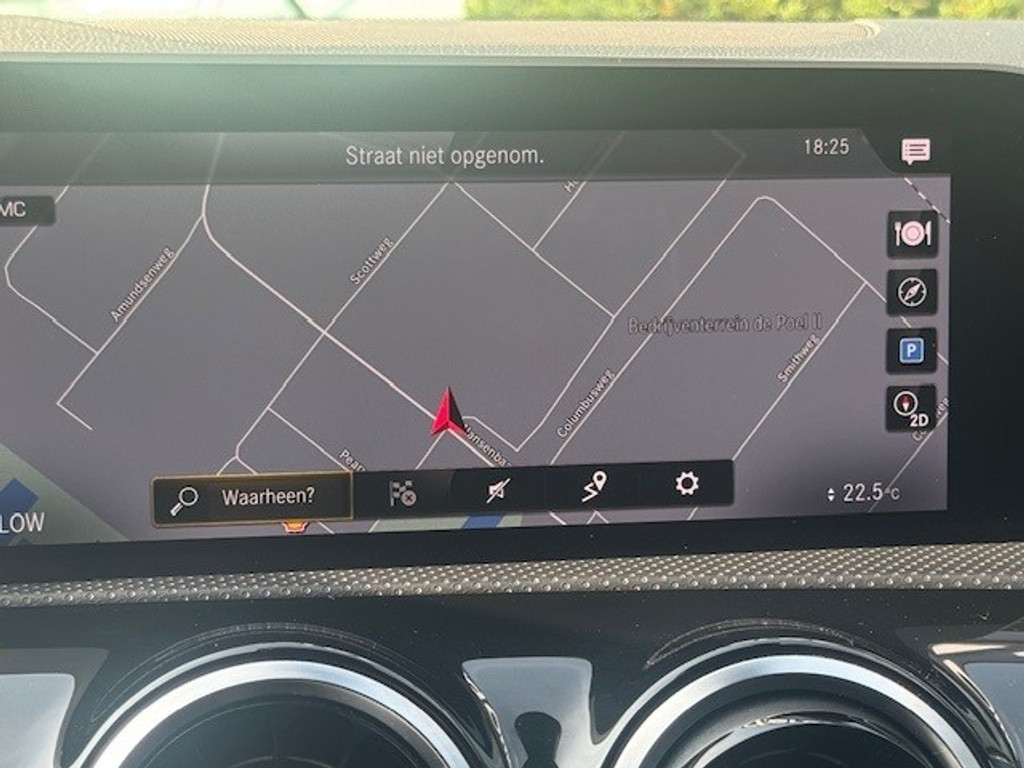 Mercedes-Benz A-Klasse 200 Business Solution AMG l MBUX l LED High Performance l Camera l Smartphone integratie pakket l Licht en Zicht pakket l Deelba 46375146-14.jpg | Sterdome B.V.