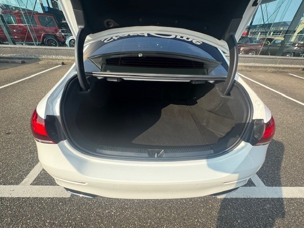 Mercedes-Benz A-Klasse 200 Business Solution AMG l MBUX l LED High Performance l Camera l Smartphone integratie pakket l Licht en Zicht pakket l Deelba 46375146-28.jpg | Sterdome B.V.