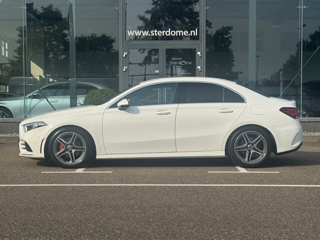 Mercedes-Benz A-Klasse 200 Business Solution AMG l MBUX l LED High Performance l Camera l Smartphone integratie pakket l Licht en Zicht pakket l Deelba 46375146-3.jpg | Sterdome B.V.