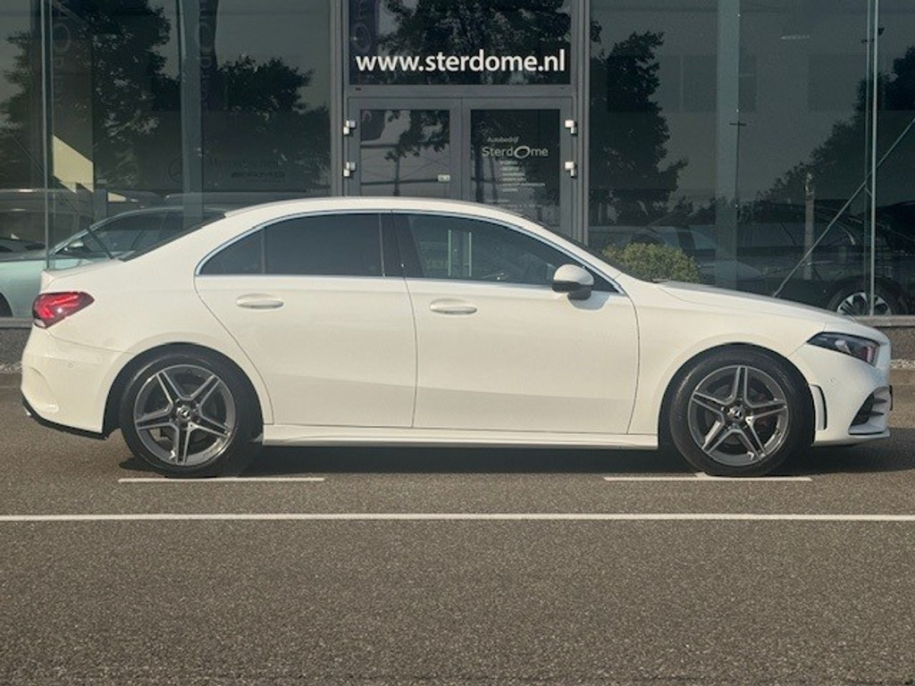 Mercedes-Benz A-Klasse 200 Business Solution AMG l MBUX l LED High Performance l Camera l Smartphone integratie pakket l Licht en Zicht pakket l Deelba 46375146-31.jpg | Sterdome B.V.