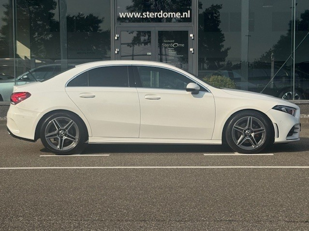 Mercedes-Benz A-Klasse 200 Business Solution AMG l MBUX l LED High Performance l Camera l Smartphone integratie pakket l Licht en Zicht pakket l Deelba 46375146-4.jpg | Sterdome B.V.