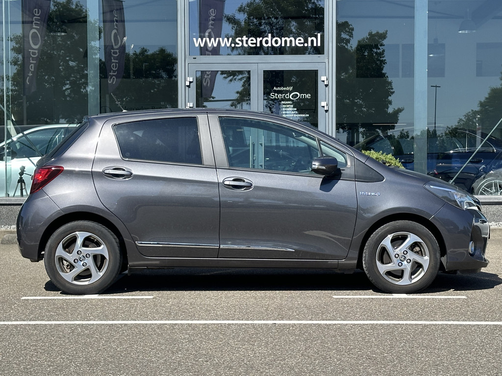 Toyota Yaris 1.5 Hybrid Lease I Camera I Automaat I Airco l Navigatie I Zeer gunstige KM stand! 46443774-2.jpg | Sterdome B.V.