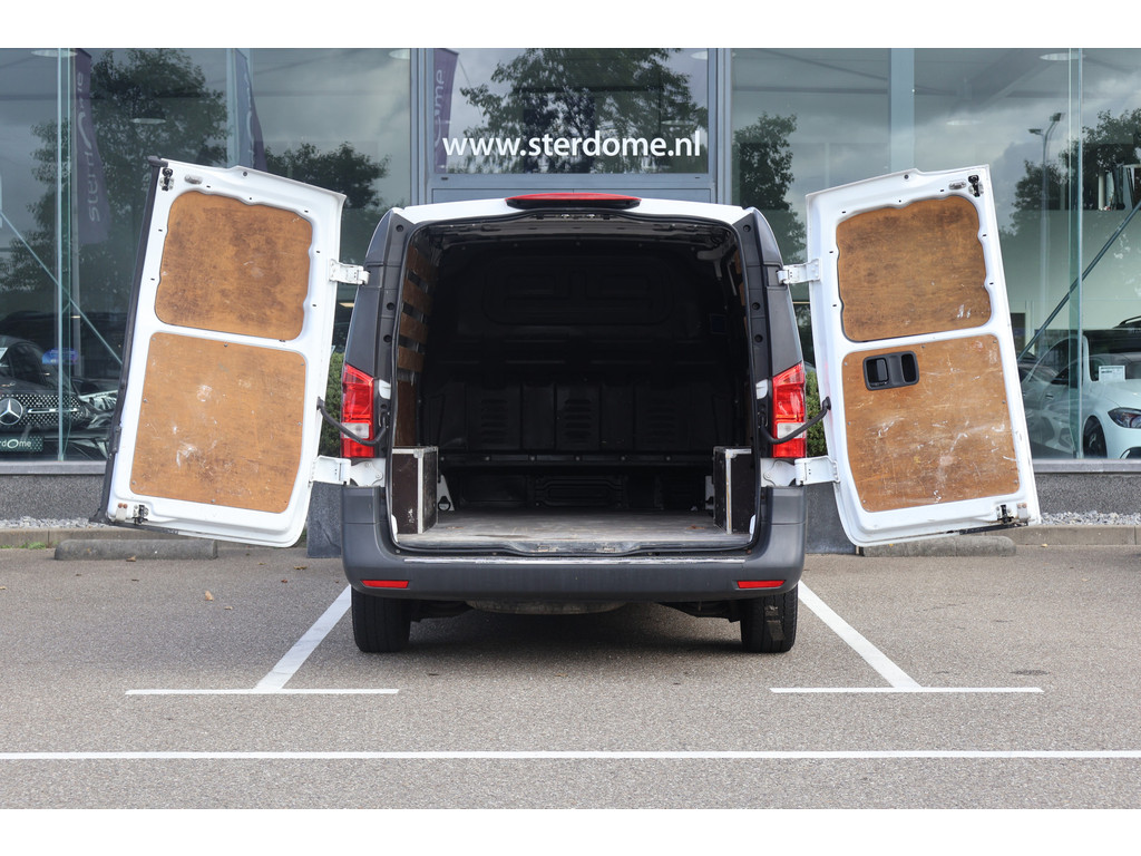 Mercedes-Benz Vito 114 CDI Lang l Betimmerd I Airco l Navi l Deuren achter l Trekhaak l Camera l Sidebars I 46554487-10.jpg | Sterdome B.V.