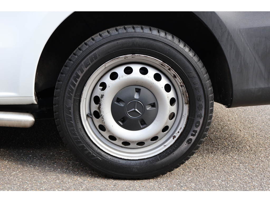 Mercedes-Benz Vito 114 CDI Lang l Betimmerd I Airco l Navi l Deuren achter l Trekhaak l Camera l Sidebars I 46554487-13.jpg | Sterdome B.V.