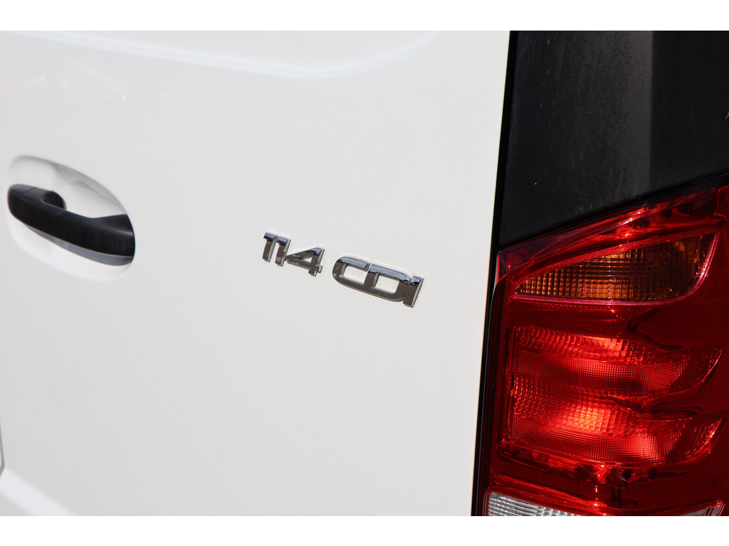 Mercedes-Benz Vito 114 CDI Lang l Betimmerd I Airco l Navi l Deuren achter l Trekhaak l Camera l Sidebars I 46554487-17.jpg | Sterdome B.V.