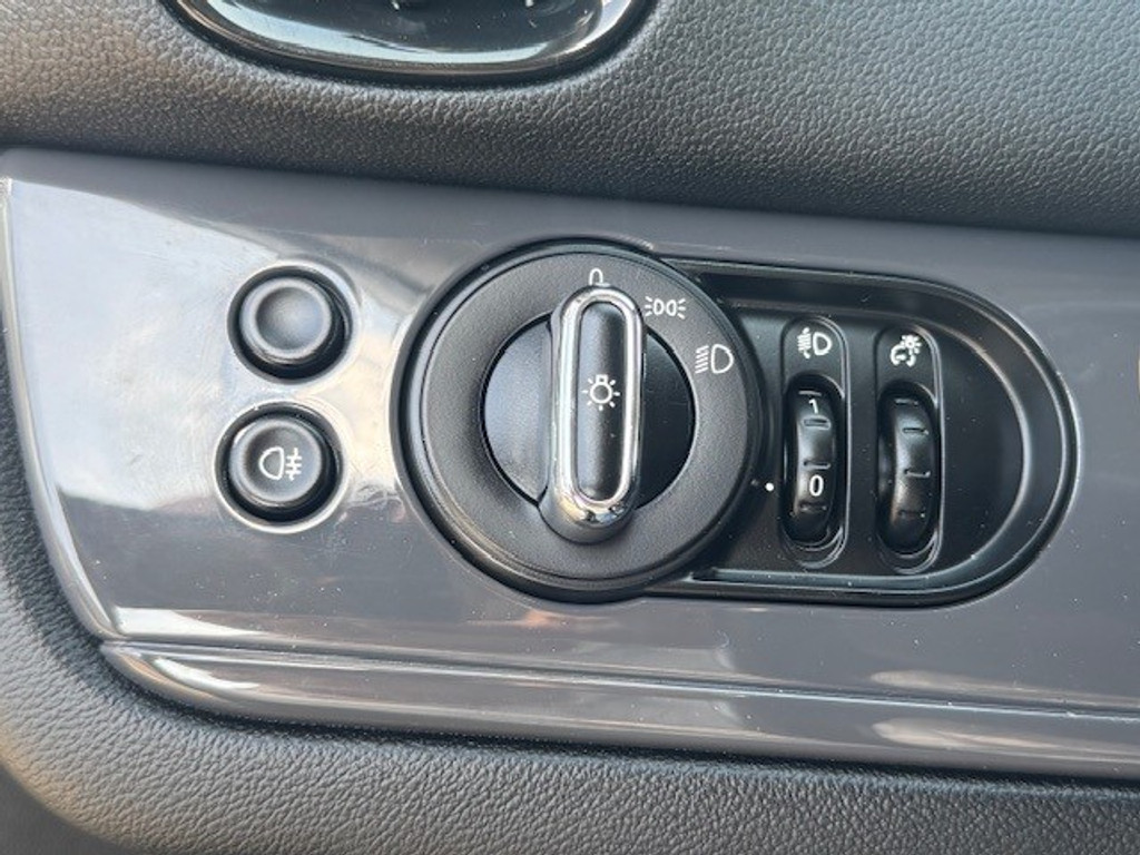 MINI Countryman 1.5 Cooper I 136 PK l Navigatie I Parkeersensoren I Bluetooth I Climate Control I Cruise control I 47072496-25.jpg | Sterdome B.V.