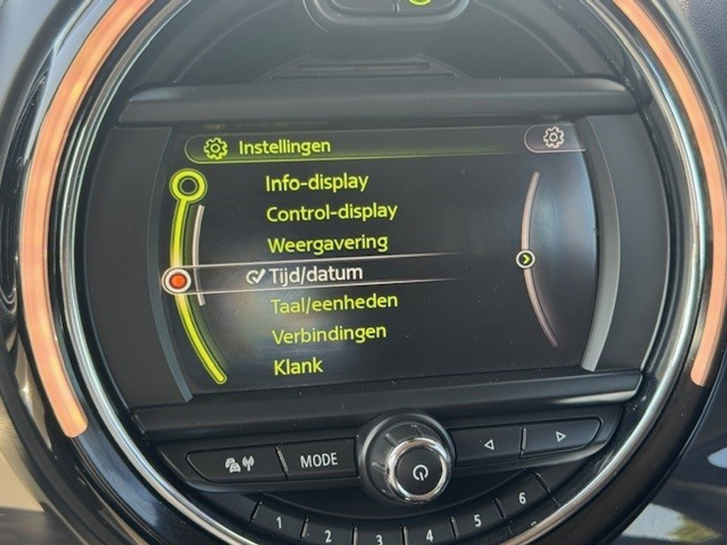 MINI Countryman 1.5 Cooper I 136 PK l Navigatie I Parkeersensoren I Bluetooth I Climate Control I Cruise control I 47072496-31.jpg | Sterdome B.V.