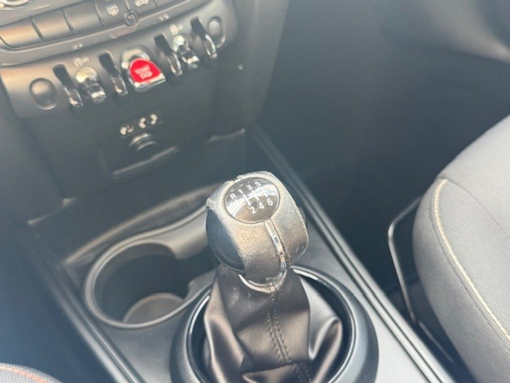 MINI Countryman 1.5 Cooper I 136 PK l Navigatie I Parkeersensoren I Bluetooth I Climate Control I Cruise control I 47072496-6.jpg | Sterdome B.V.