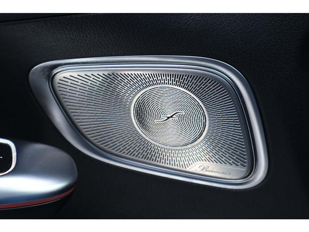 Mercedes-Benz GLC 300e 4MATIC Edition AMG line l Techniek pakket l Luchtvering l Massage I Panoramadak l Meesturende achteras l Memory l Sfeerverl 47210438-19.jpg | Sterdome B.V.