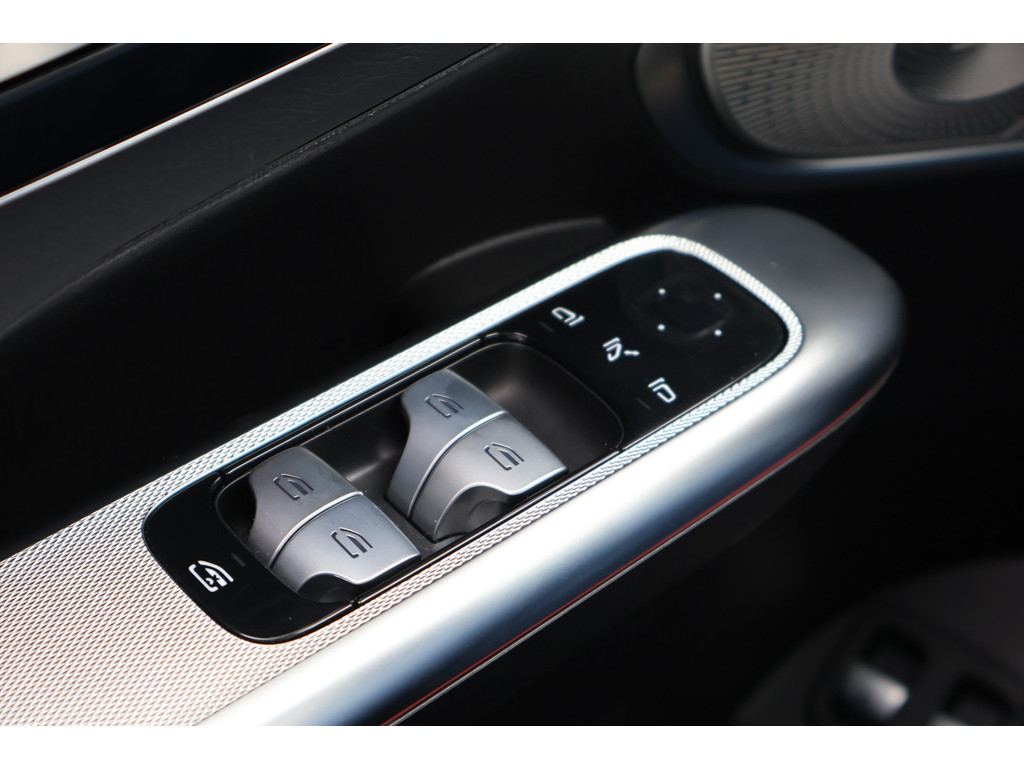 Mercedes-Benz GLC 300e 4MATIC Edition AMG line l Techniek pakket l Luchtvering l Massage I Panoramadak l Meesturende achteras l Memory l Sfeerverl 47210438-20.jpg | Sterdome B.V.