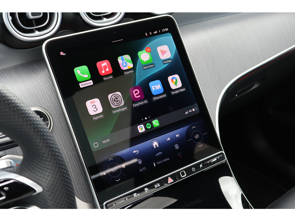 Mercedes-Benz GLC 300e 4MATIC Edition AMG line l Techniek pakket l Luchtvering l Massage I Panoramadak l Meesturende achteras l Memory l Sfeerverl 47210438-24.jpg | Sterdome B.V.