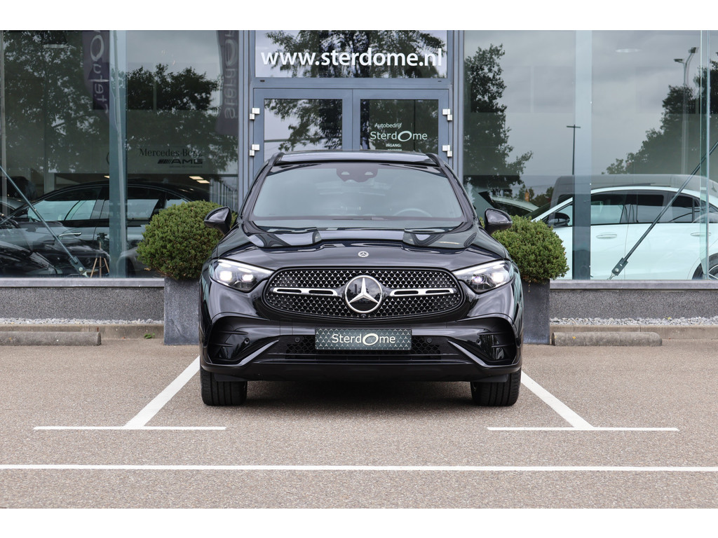 Mercedes-Benz GLC 300e 4MATIC Edition AMG line l Techniek pakket l Luchtvering l Massage I Panoramadak l Meesturende achteras l Memory l Sfeerverl 47210438-5.jpg | Sterdome B.V.