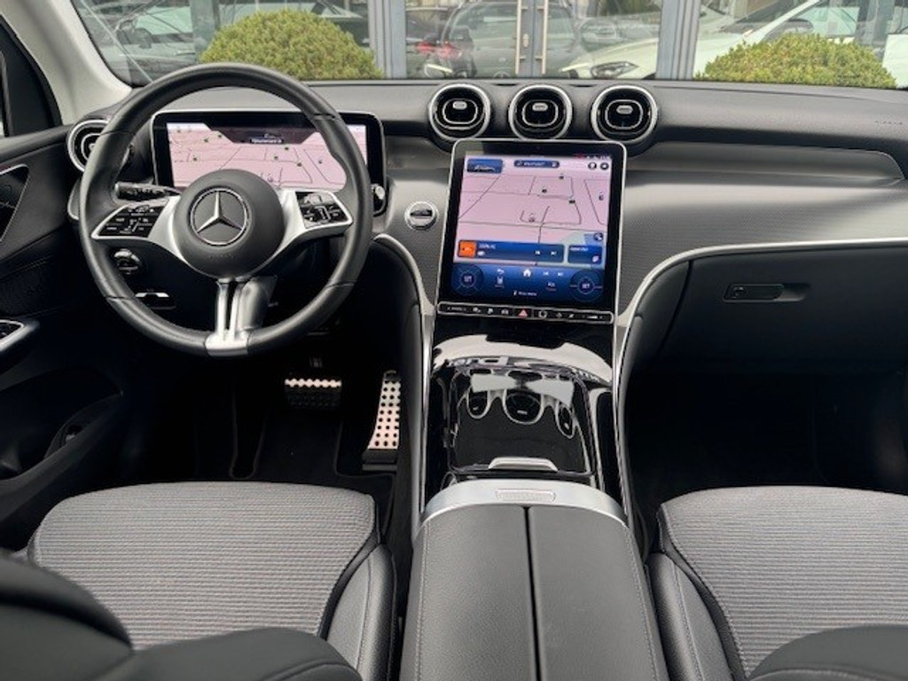 Mercedes-Benz GLC 300e 4MATIC AVANTGARDE line l MBUX l Niveau Regeling l LED adaptief l Sfeerverlichting l Elektr. bed. achterklep l Stoelverwarmi 47355326-1.jpg | Sterdome B.V.