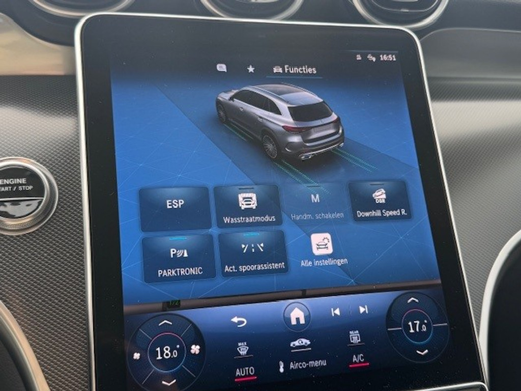 Mercedes-Benz GLC 300e 4MATIC AVANTGARDE line l MBUX l Niveau Regeling l LED adaptief l Sfeerverlichting l Elektr. bed. achterklep l Stoelverwarmi 47355326-13.jpg | Sterdome B.V.