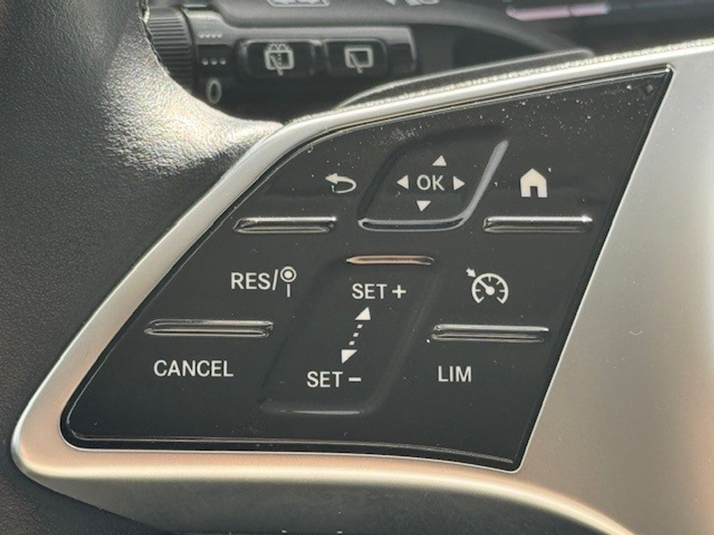 Mercedes-Benz GLC 300e 4MATIC AVANTGARDE line l MBUX l Niveau Regeling l LED adaptief l Sfeerverlichting l Elektr. bed. achterklep l Stoelverwarmi 47355326-17.jpg | Sterdome B.V.