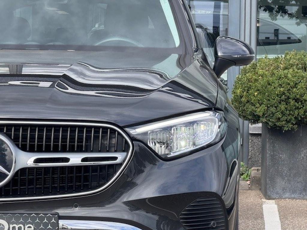 Mercedes-Benz GLC 300e 4MATIC AVANTGARDE line l MBUX l Niveau Regeling l LED adaptief l Sfeerverlichting l Elektr. bed. achterklep l Stoelverwarmi 47355326-21.jpg | Sterdome B.V.