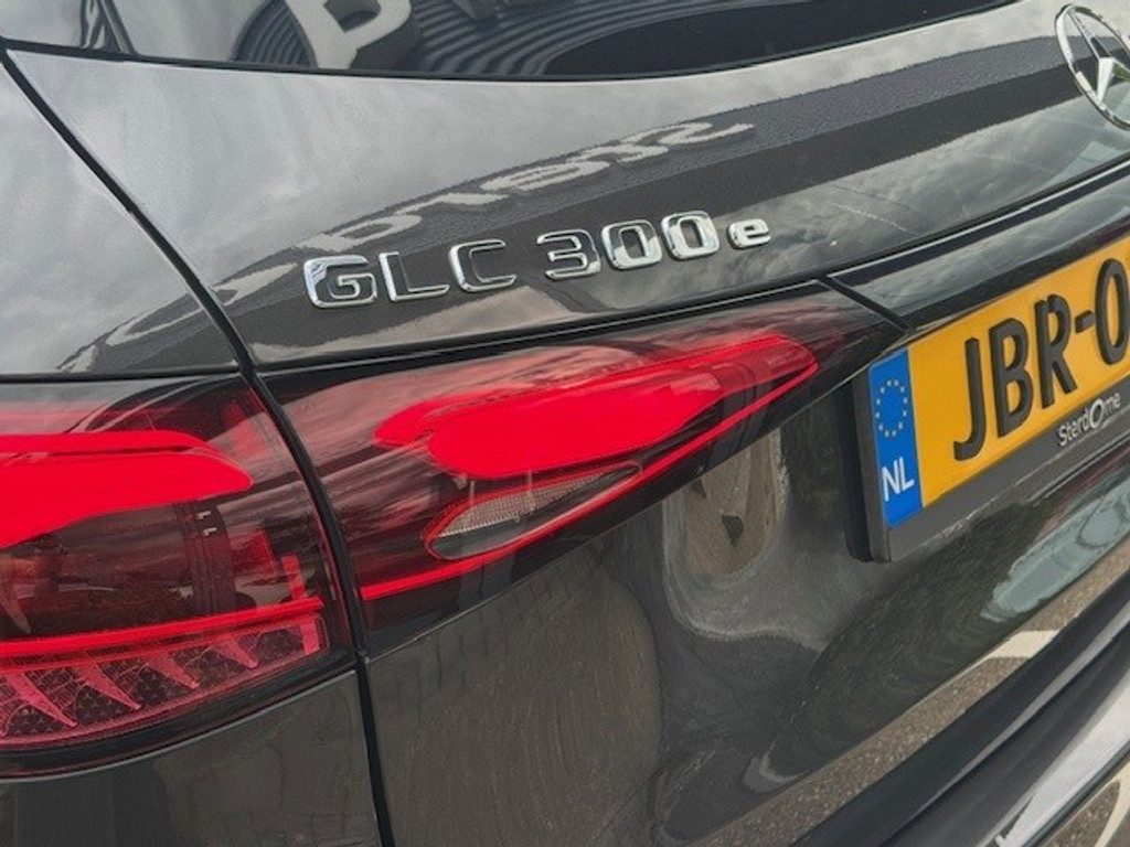 Mercedes-Benz GLC 300e 4MATIC AVANTGARDE line l MBUX l Niveau Regeling l LED adaptief l Sfeerverlichting l Elektr. bed. achterklep l Stoelverwarmi 47355326-22.jpg | Sterdome B.V.
