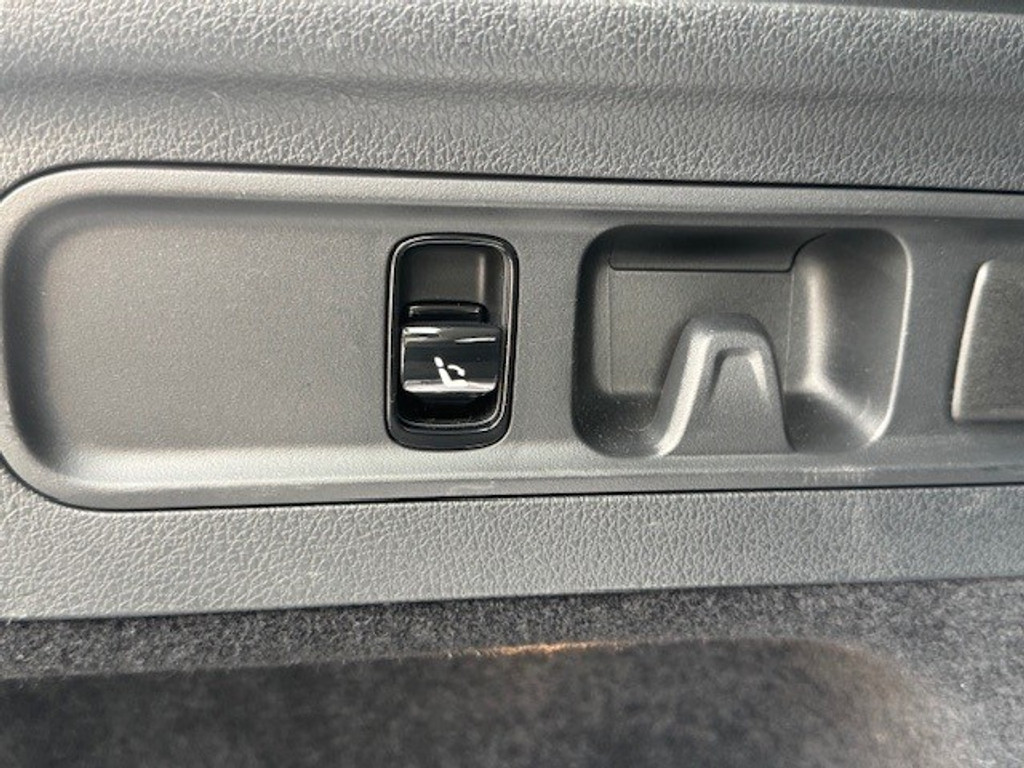 Mercedes-Benz GLC 300e 4MATIC AVANTGARDE line l MBUX l Niveau Regeling l LED adaptief l Sfeerverlichting l Elektr. bed. achterklep l Stoelverwarmi 47355326-33.jpg | Sterdome B.V.