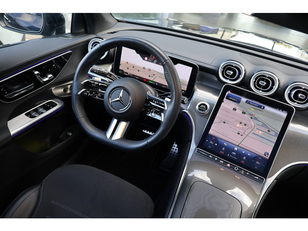 Mercedes-Benz GLC Coupé 300e 4MATIC AMG Line l Panoramadak l Niveau- regeling l KEYLESS GO l Rij-assistentie plus l Digital Light l Memory pakket 47394685-1.jpg | Sterdome B.V.