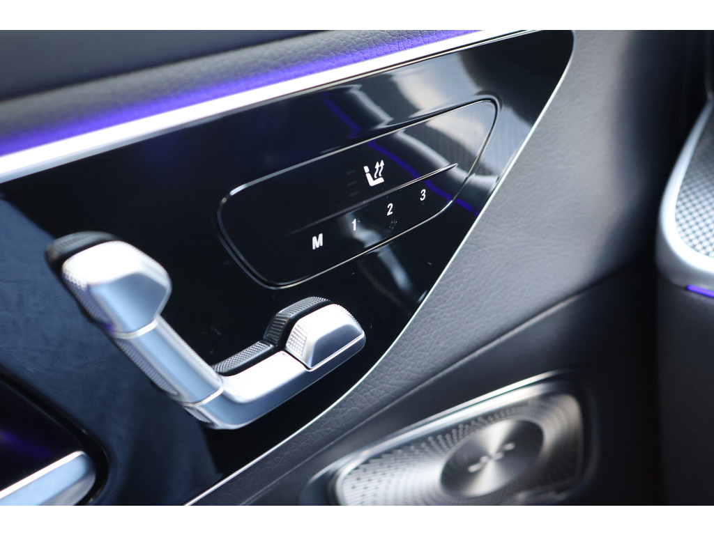 Mercedes-Benz GLC Coupé 300e 4MATIC AMG Line l Panoramadak l Niveau- regeling l KEYLESS GO l Rij-assistentie plus l Digital Light l Memory pakket 47394685-10.jpg | Sterdome B.V.