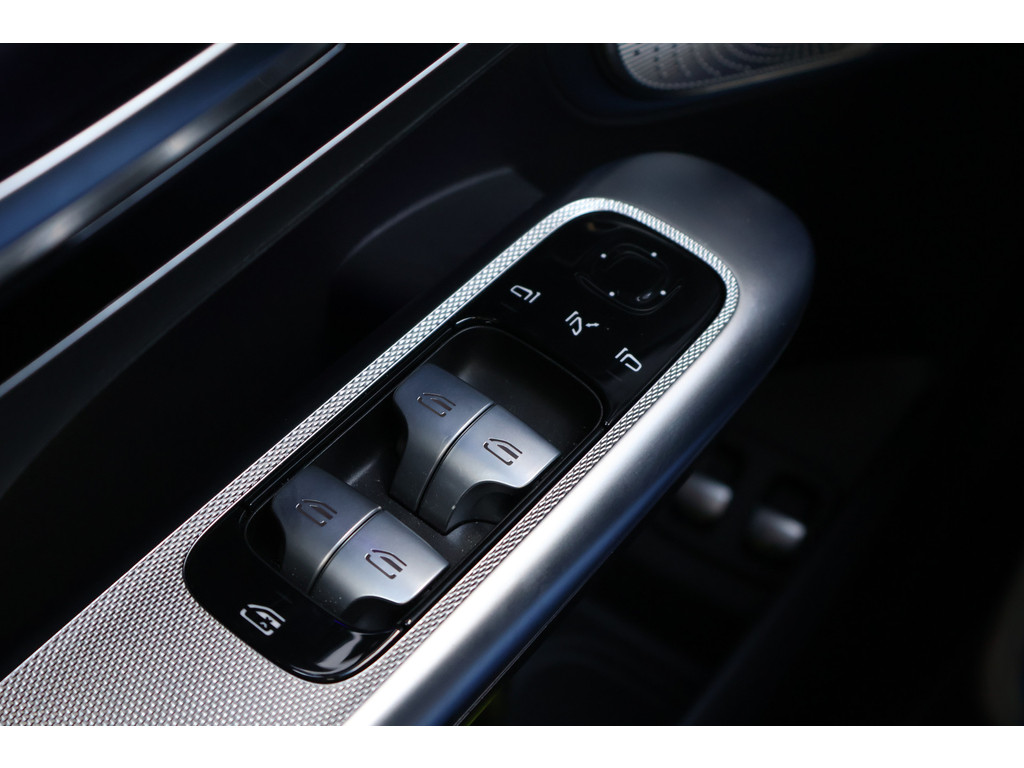 Mercedes-Benz GLC Coupé 300e 4MATIC AMG Line l Panoramadak l Niveau- regeling l KEYLESS GO l Rij-assistentie plus l Digital Light l Memory pakket 47394685-11.jpg | Sterdome B.V.