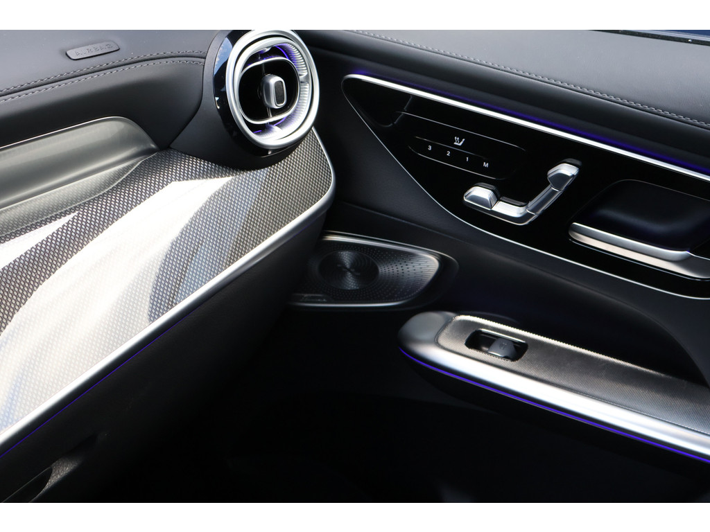 Mercedes-Benz GLC Coupé 300e 4MATIC AMG Line l Panoramadak l Niveau- regeling l KEYLESS GO l Rij-assistentie plus l Digital Light l Memory pakket 47394685-26.jpg | Sterdome B.V.