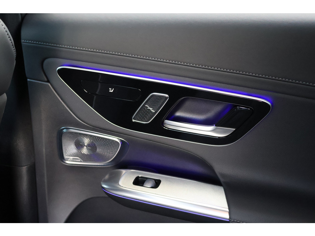 Mercedes-Benz GLC Coupé 300e 4MATIC AMG Line l Panoramadak l Niveau- regeling l KEYLESS GO l Rij-assistentie plus l Digital Light l Memory pakket 47394685-29.jpg | Sterdome B.V.