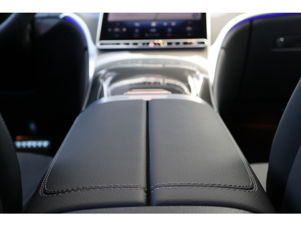 Mercedes-Benz GLC Coupé 300e 4MATIC AMG Line l Panoramadak l Niveau- regeling l KEYLESS GO l Rij-assistentie plus l Digital Light l Memory pakket 47394685-30.jpg | Sterdome B.V.