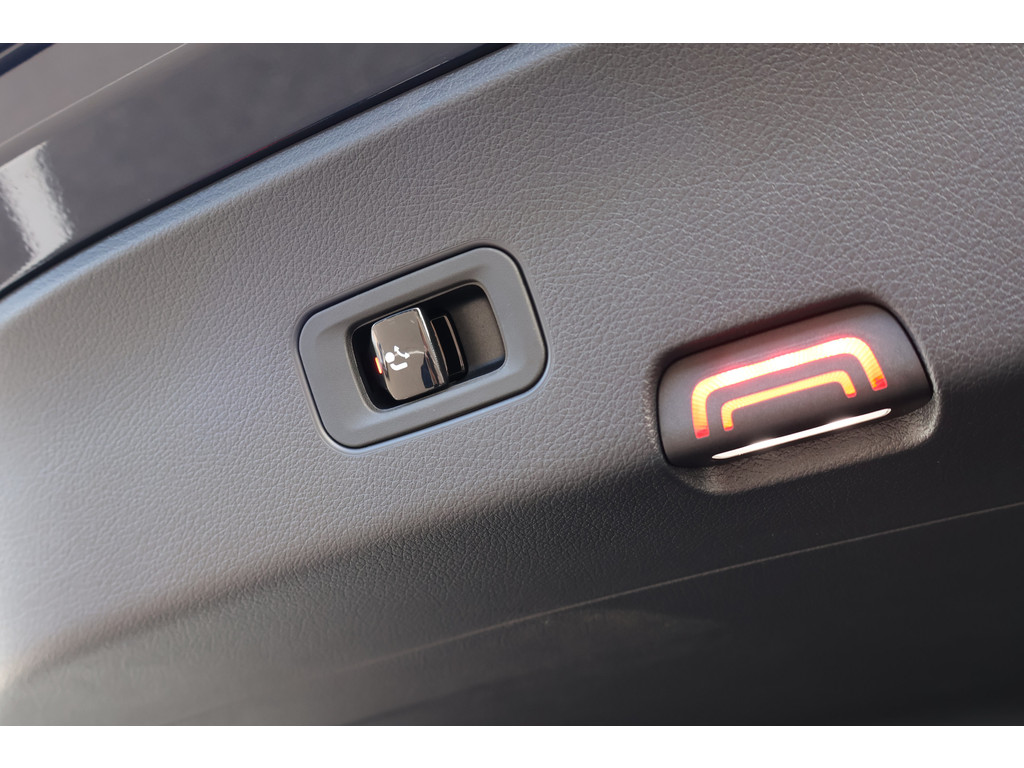 Mercedes-Benz GLC Coupé 300e 4MATIC AMG Line l Panoramadak l Niveau- regeling l KEYLESS GO l Rij-assistentie plus l Digital Light l Memory pakket 47394685-33.jpg | Sterdome B.V.