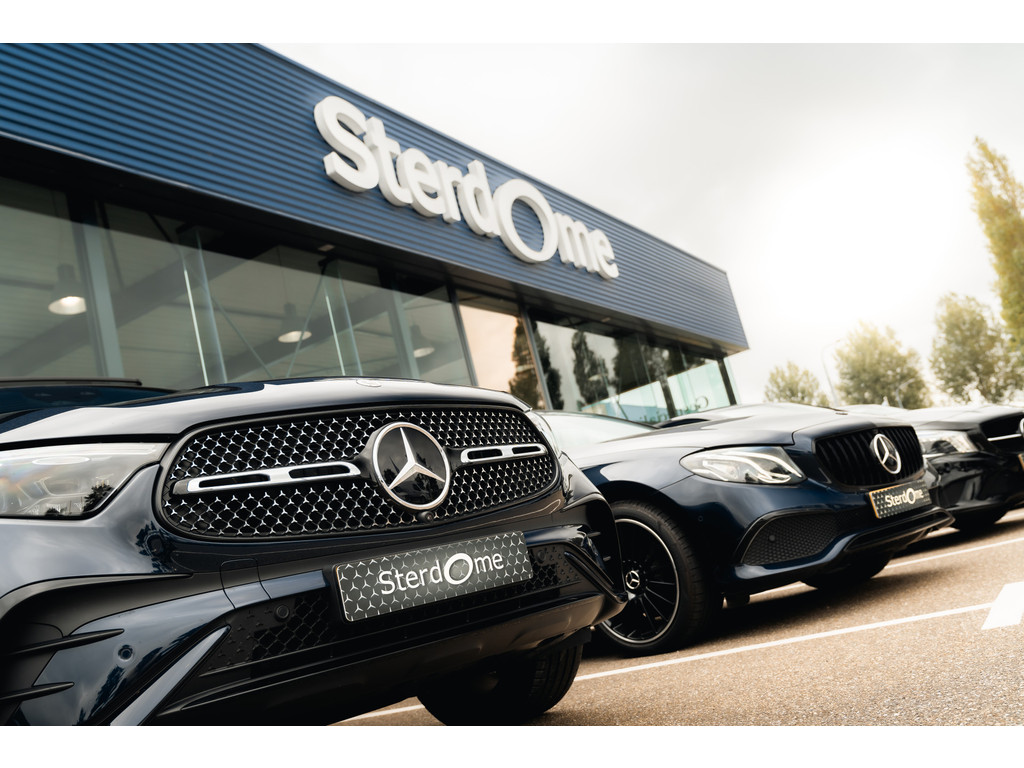 Mercedes-Benz GLC Coupé 300e 4MATIC AMG Line l Panoramadak l Niveau- regeling l KEYLESS GO l Rij-assistentie plus l Digital Light l Memory pakket 47394685-53.jpg | Sterdome B.V.