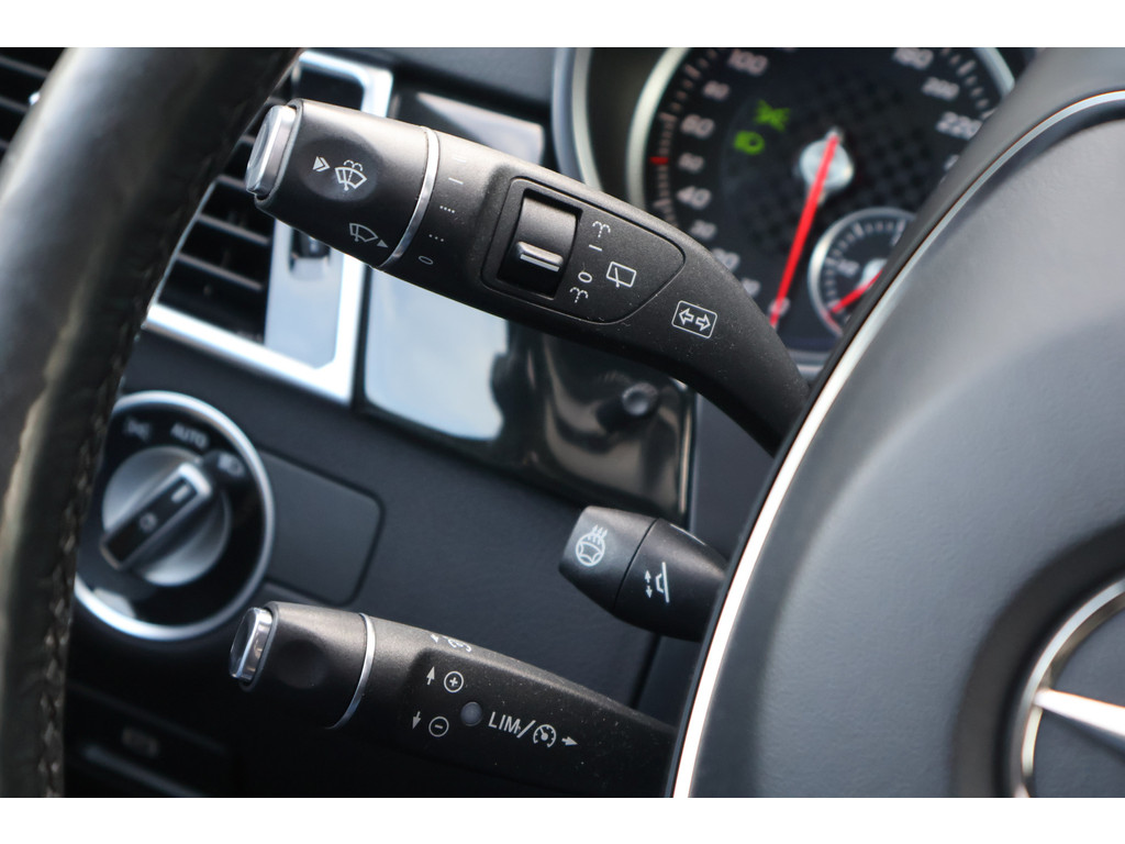 Mercedes-Benz GLE 350 d 4MATIC AMG V6 I Airmatic I 360 camera I Trekhaak I Panorama dak | Stoelverwarming I Verwarmd stuurwiel I 47531659-15.jpg | Sterdome B.V.