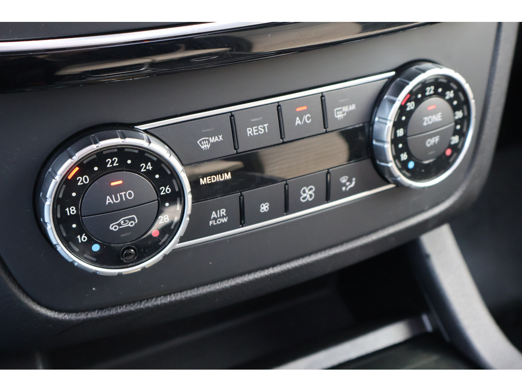 Mercedes-Benz GLE 350 d 4MATIC AMG V6 I Airmatic I 360 camera I Trekhaak I Panorama dak | Stoelverwarming I Verwarmd stuurwiel I 47531659-28.jpg | Sterdome B.V.