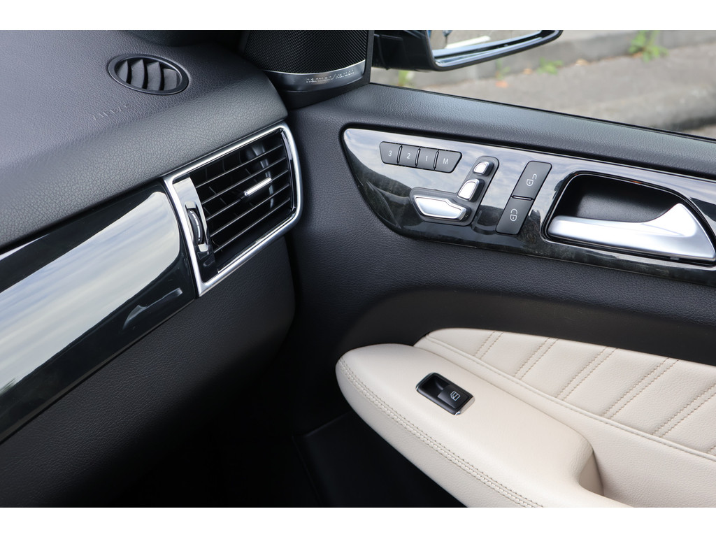 Mercedes-Benz GLE 350 d 4MATIC AMG V6 I Airmatic I 360 camera I Trekhaak I Panorama dak | Stoelverwarming I Verwarmd stuurwiel I 47531659-30.jpg | Sterdome B.V.