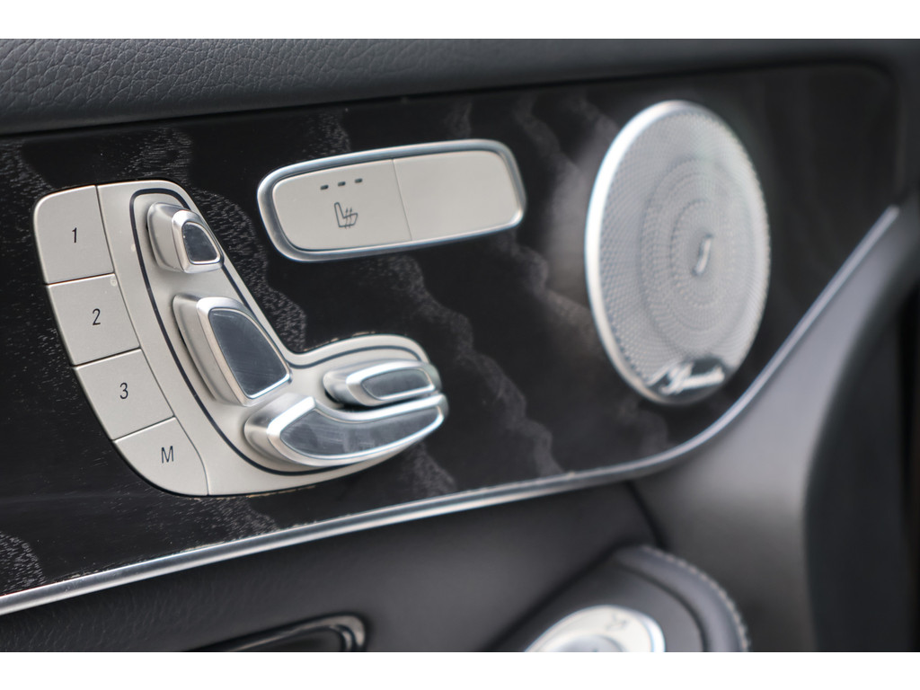 Mercedes-Benz GLC Coupé 250 4MATIC l AMG l Burmerster l Comand l Wegklapbare trekhaak l LED adaptief l Sfeerverlichting l Memory pakket voor bestu 47594442-13.jpg | Sterdome B.V.