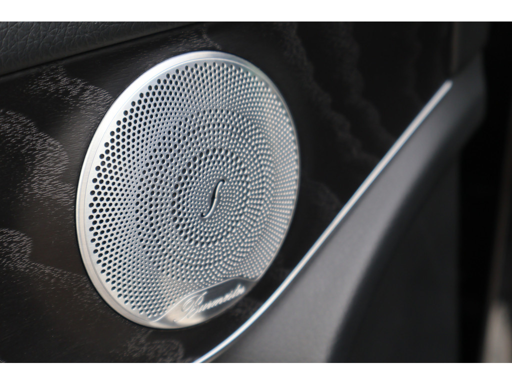 Mercedes-Benz GLC Coupé 250 4MATIC l AMG l Burmerster l Comand l Wegklapbare trekhaak l LED adaptief l Sfeerverlichting l Memory pakket voor bestu 47594442-14.jpg | Sterdome B.V.