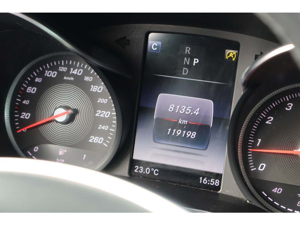 Mercedes-Benz GLC Coupé 250 4MATIC l AMG l Burmerster l Comand l Wegklapbare trekhaak l LED adaptief l Sfeerverlichting l Memory pakket voor bestu 47594442-17.jpg | Sterdome B.V.