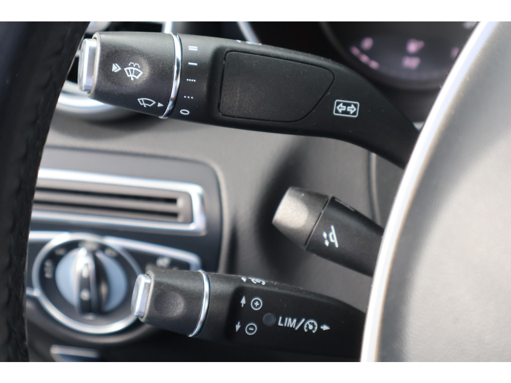 Mercedes-Benz GLC Coupé 250 4MATIC l AMG l Burmerster l Comand l Wegklapbare trekhaak l LED adaptief l Sfeerverlichting l Memory pakket voor bestu 47594442-18.jpg | Sterdome B.V.