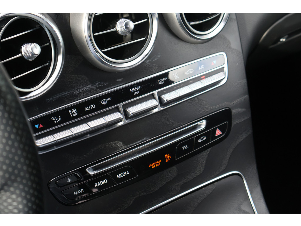 Mercedes-Benz GLC Coupé 250 4MATIC l AMG l Burmerster l Comand l Wegklapbare trekhaak l LED adaptief l Sfeerverlichting l Memory pakket voor bestu 47594442-24.jpg | Sterdome B.V.