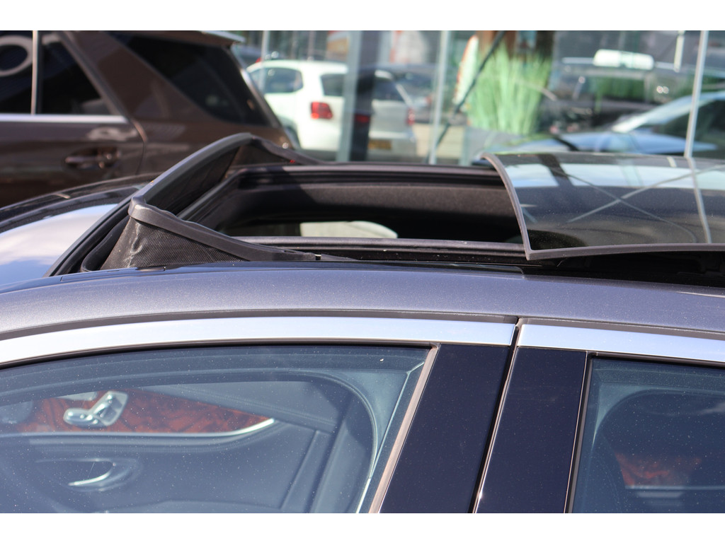 Mercedes-Benz E-Klasse 200 Exclusive l AIRMATIC luchtvering l Panoramadak l Memory l Burmerster l DISTRONIC l LED intelligent l Comand l Sfeerverlichti 47684498-24.jpg | Sterdome B.V.